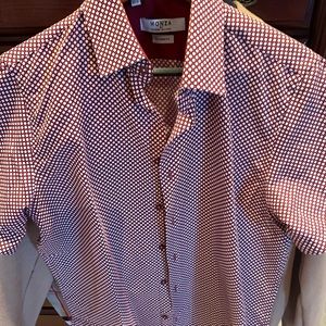 New men’s beachwear short sleeve shirt. Great for formal or dressed down attire.